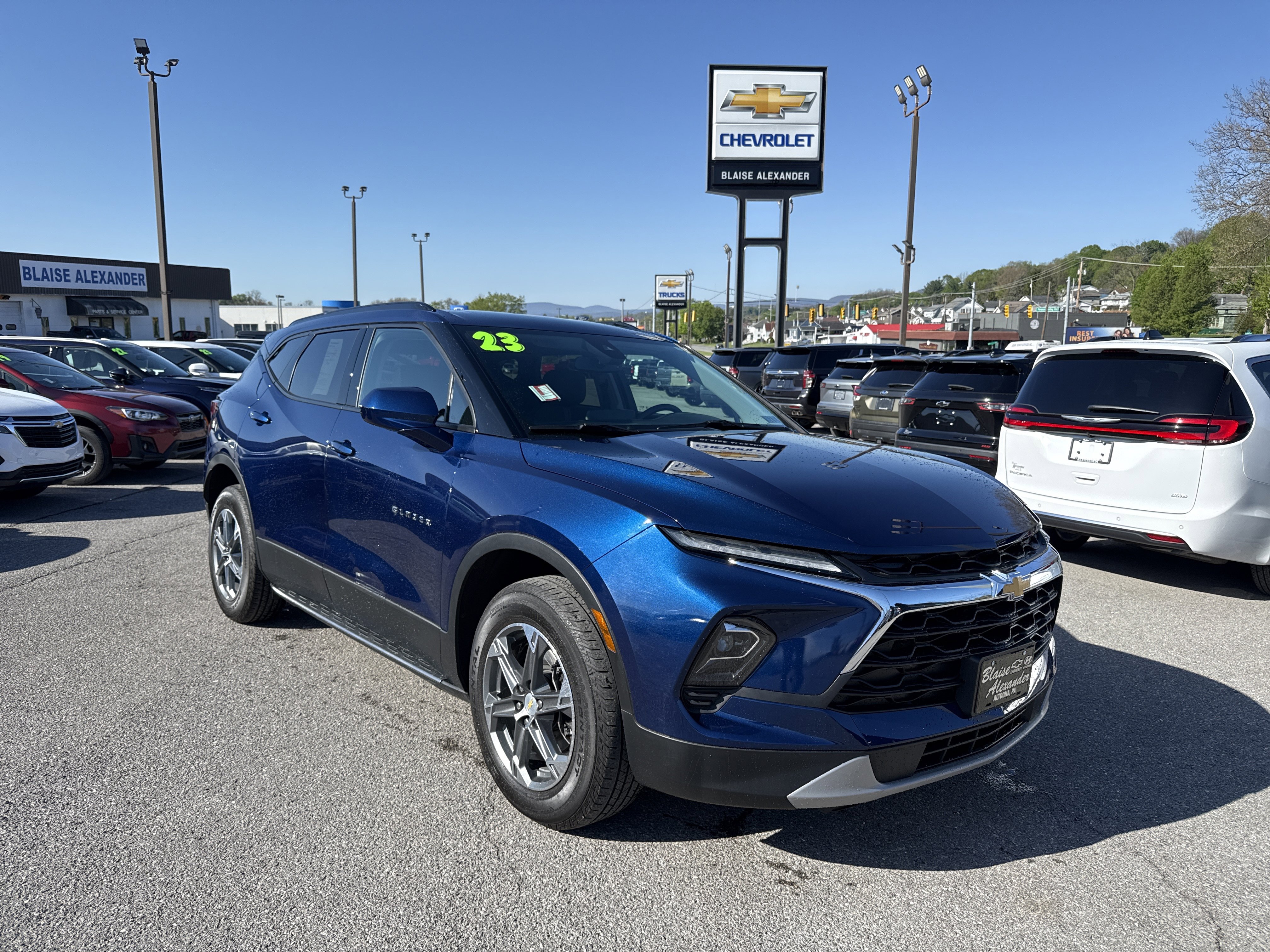 Used 2023 Chevrolet Blazer LT w/ Convenience Package AWD/4WD image 1