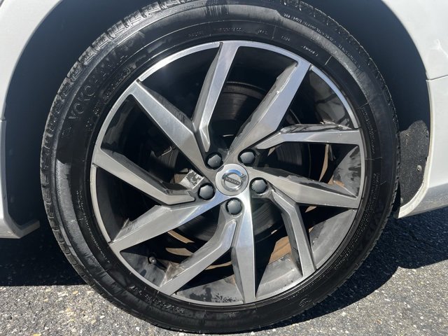 Used 2019 Volvo S60 T6 Momentum image 14