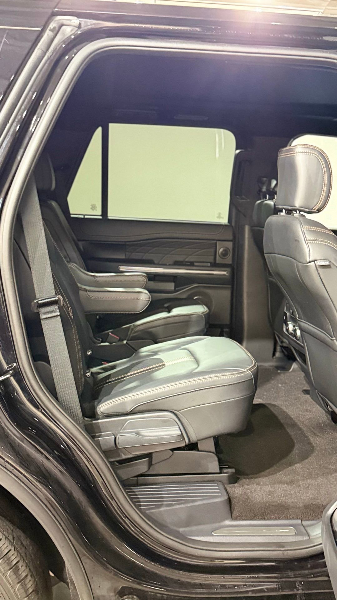 Used 2022 Ford Expedition Platinum image 55