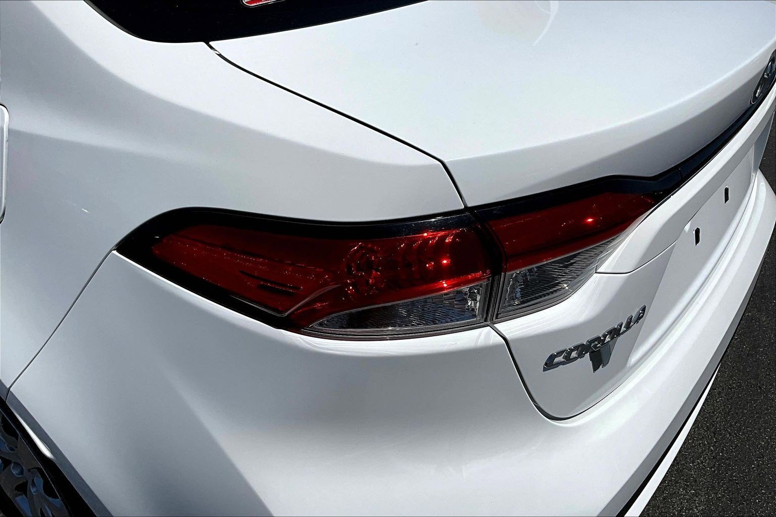 Used 2020 Toyota Corolla LE FWD image 21