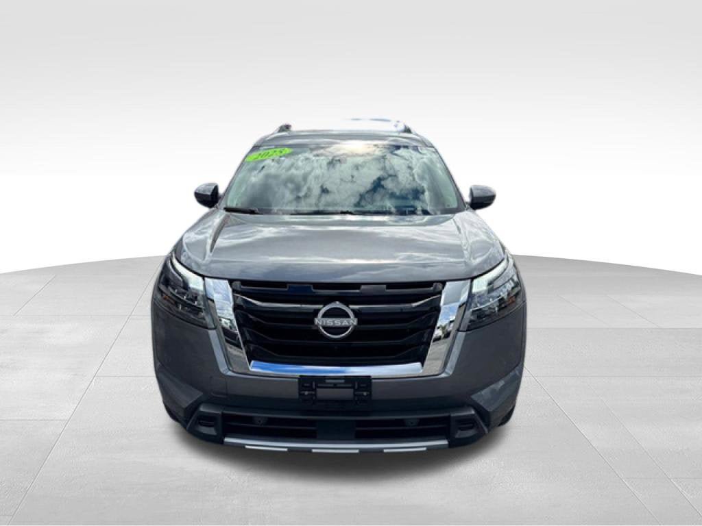 Used 2025 Nissan Pathfinder Platinum w/ Cargo Package FWD image 11