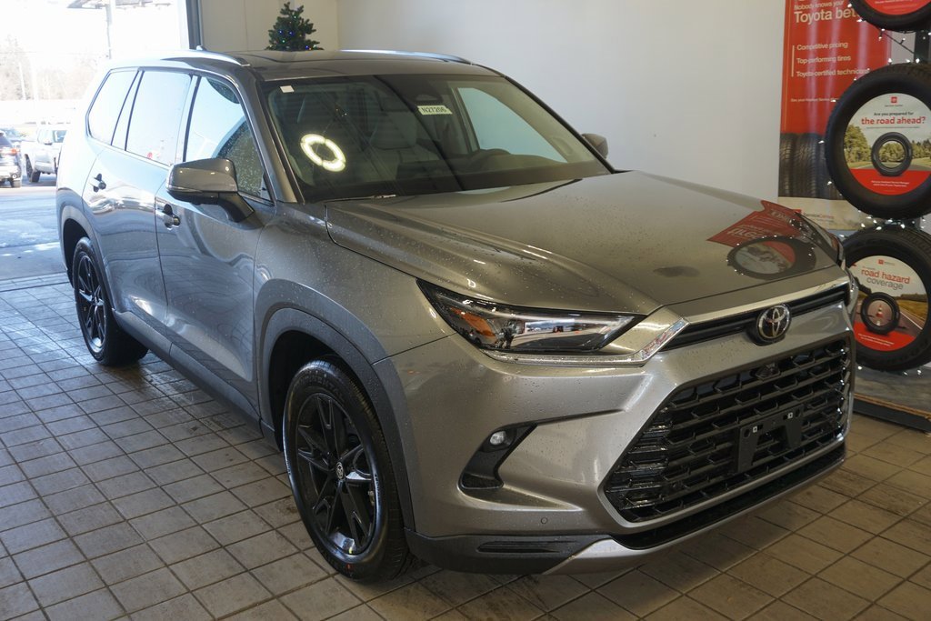 New 2026 Toyota Grand Highlander Platinum image 2