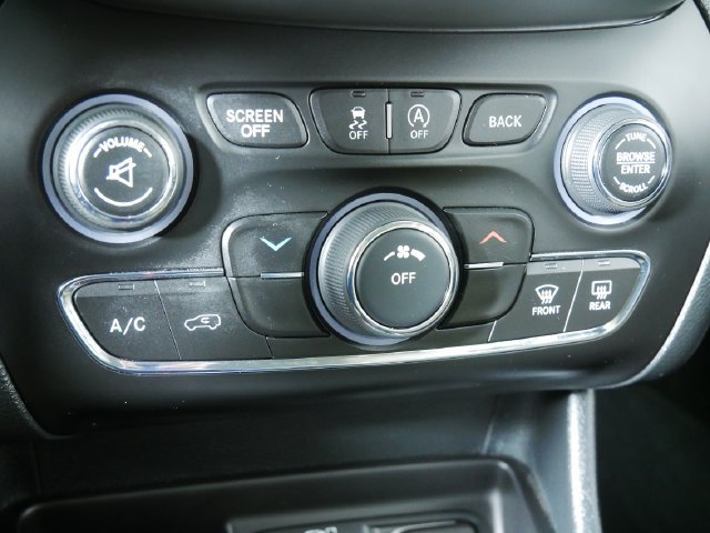 Certified 2016 Jeep Cherokee Latitude AWD/4WD image 30