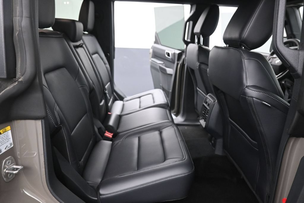 New 2026 Ford Bronco Outer Banks AWD/4WD image 14