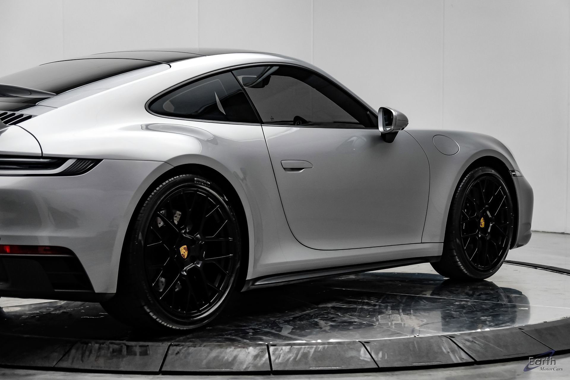 Used 2024 Porsche 911 Carrera GTS RWD image 20