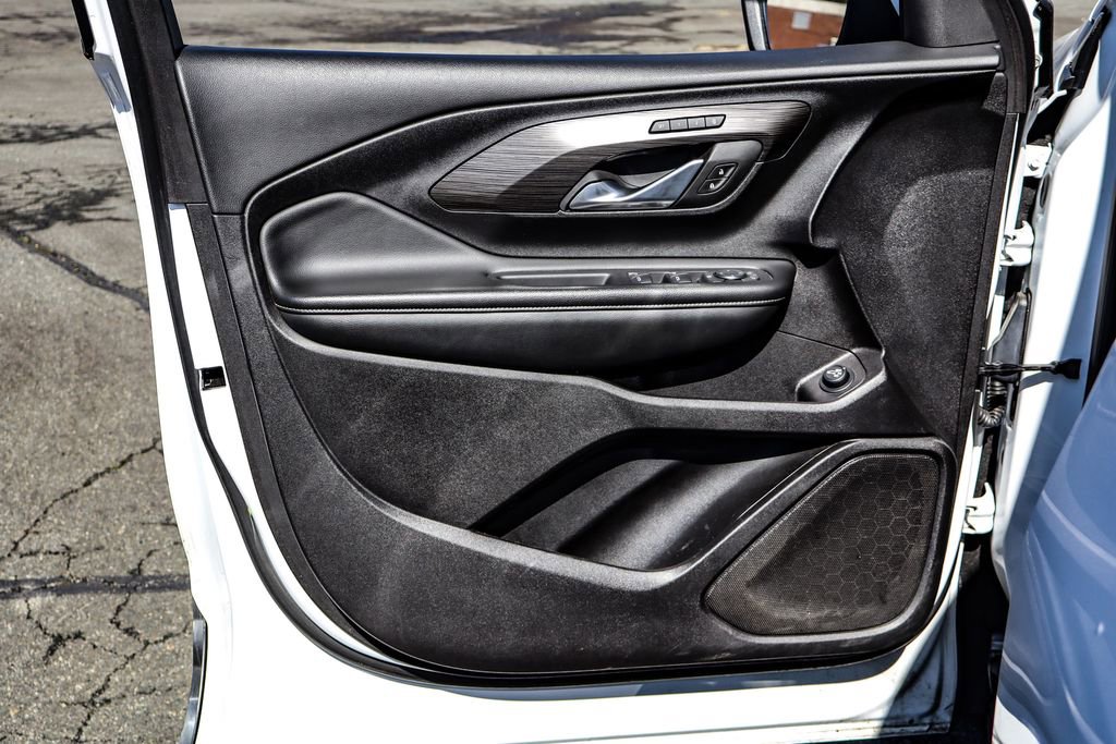 Certified 2024 GMC Terrain SLT image 35