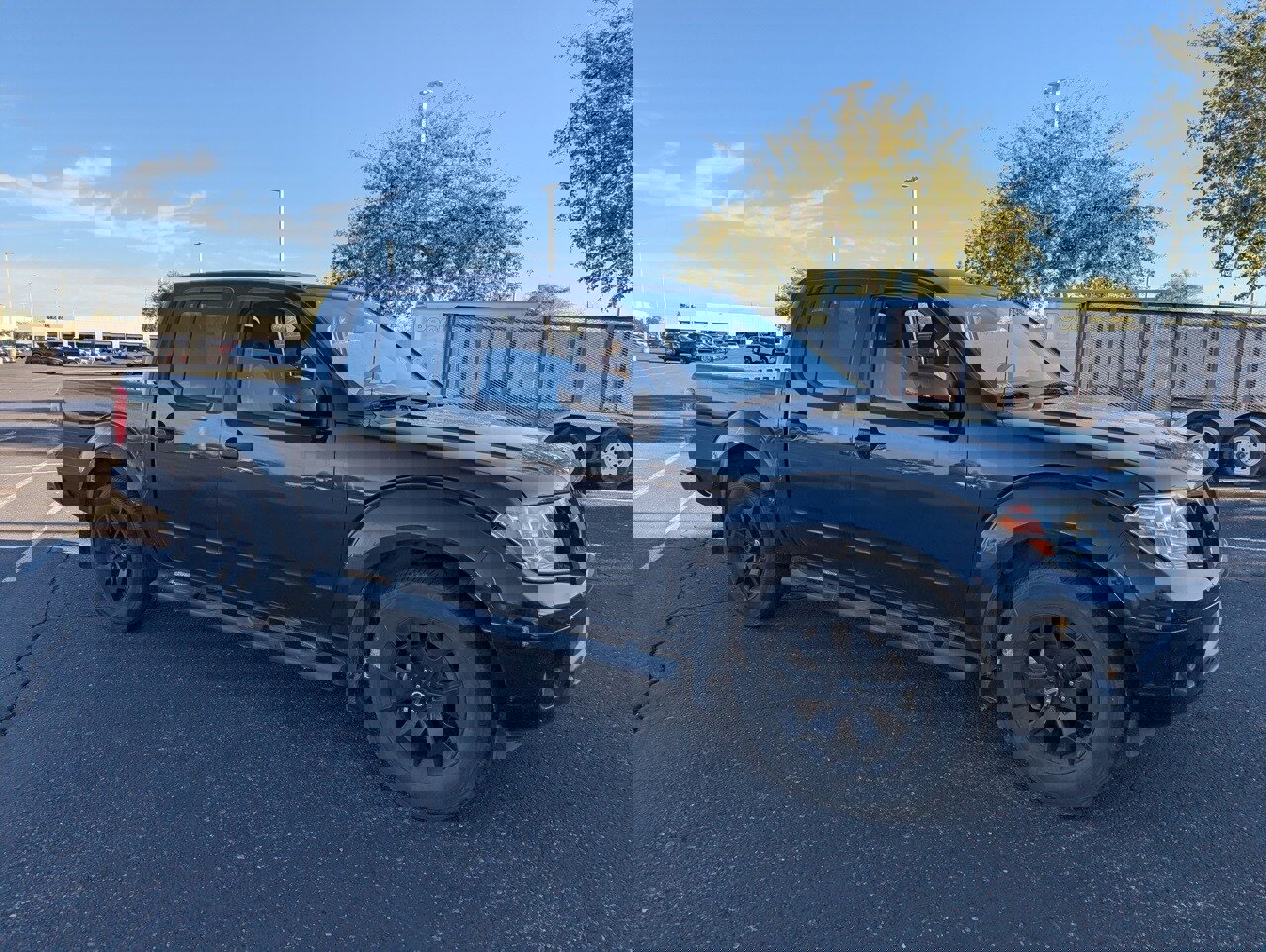 Used 2020 Nissan Frontier SV w/ Midnight Edition Floor Mats image 8