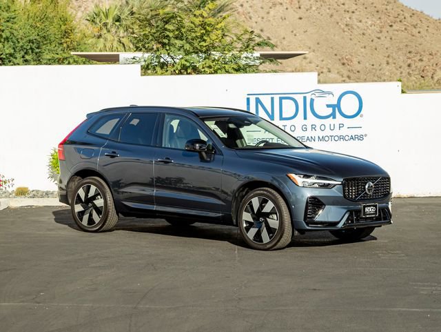 Used 2024 Volvo XC60 T8 Plus w/ Climate Package image 4