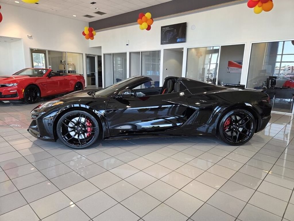 New 2027 Chevrolet Corvette Z06 RWD image 2
