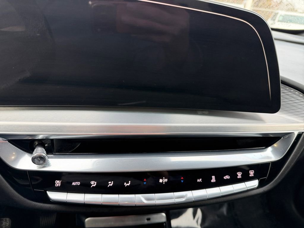 Used 2024 Cadillac Lyriq Luxury image 19