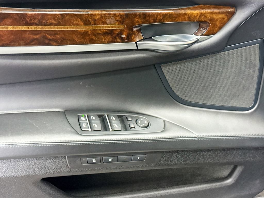 Used 2015 BMW 750Li image 22