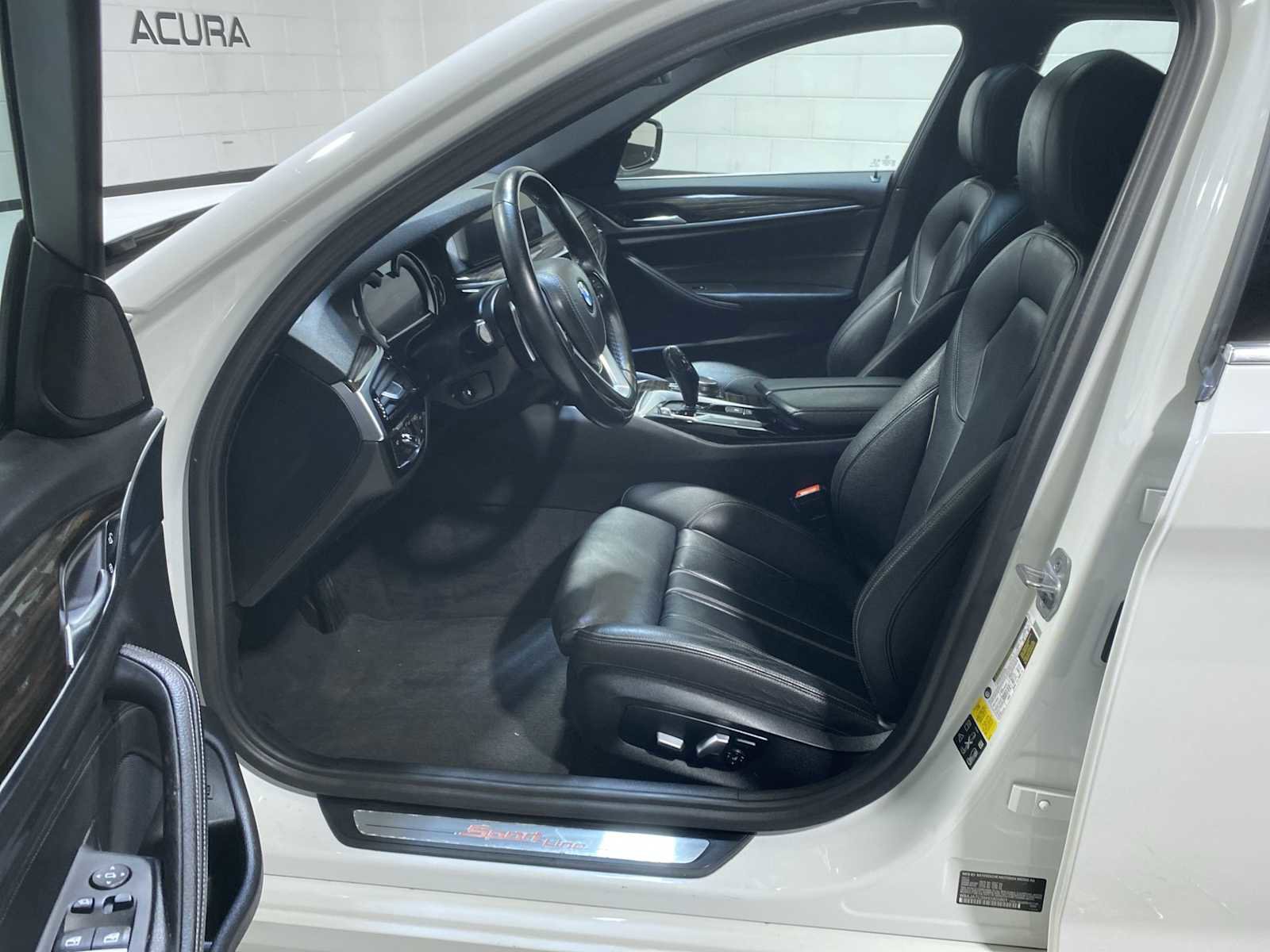 Used 2017 BMW 530i xDrive image 2