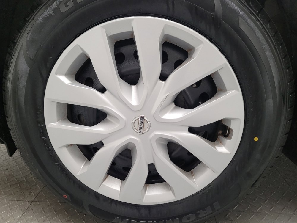 Used 2016 Nissan Rogue S w/ S Family Package FWD image 31