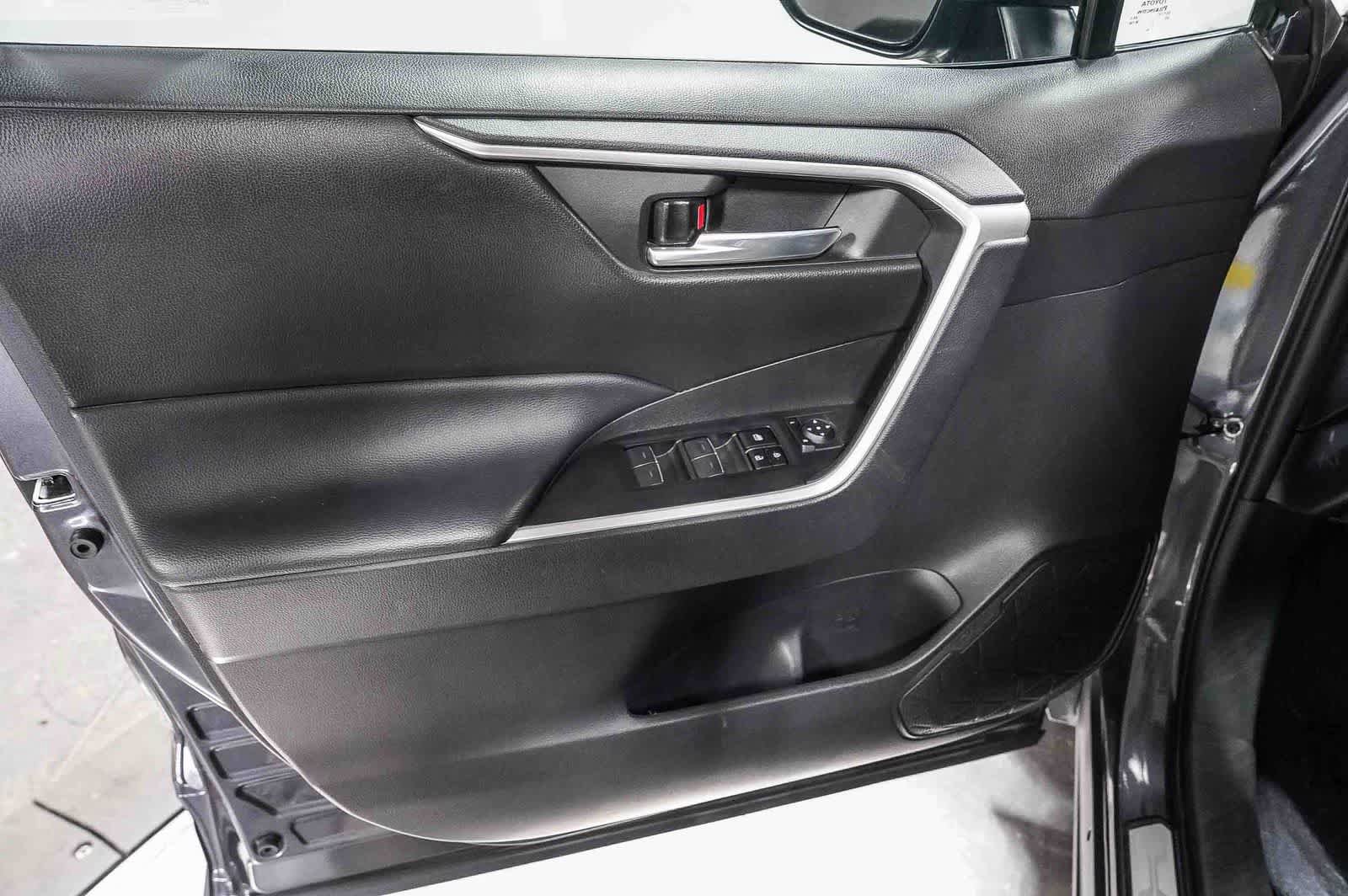Certified 2024 Toyota RAV4 XLE FWD image 22