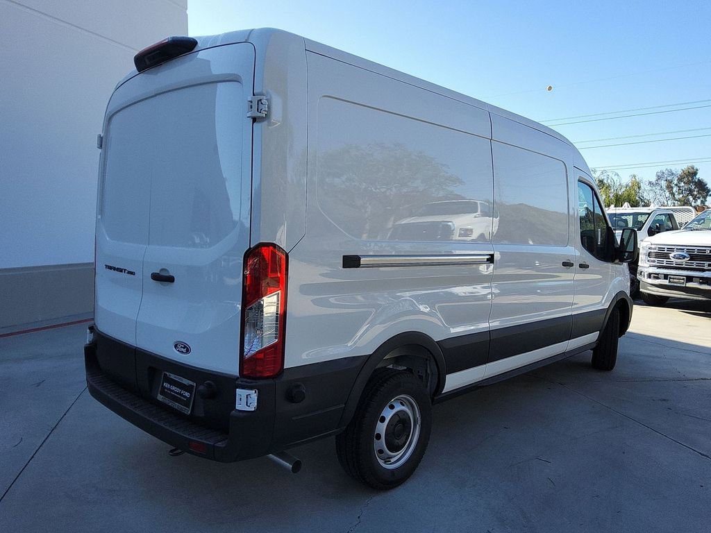 New 2026 Ford Transit 250 148 Medium Roof w/ Load Area Protection Package RWD image 21