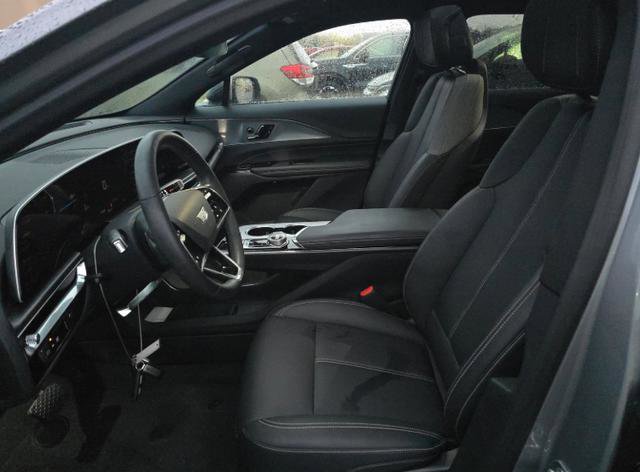 Used 2024 Cadillac Lyriq Tech image 10