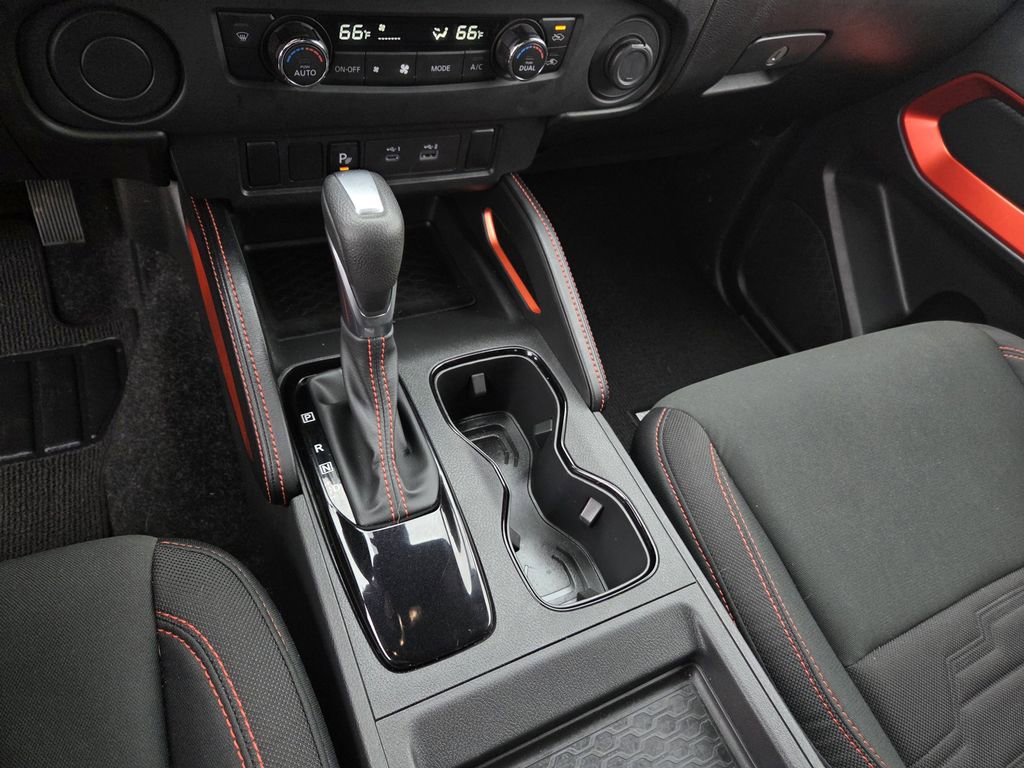 Used 2024 Nissan Frontier Pro-X w/ Technology Package image 12