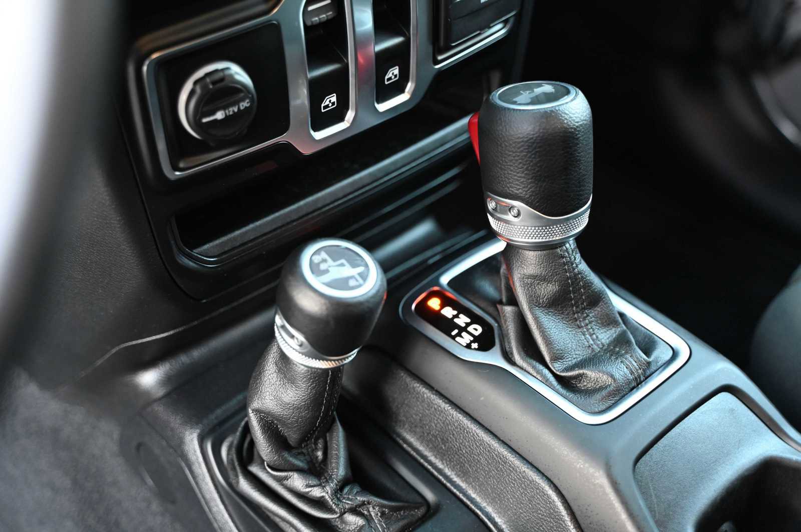 Used 2021 Jeep Wrangler Sport image 15