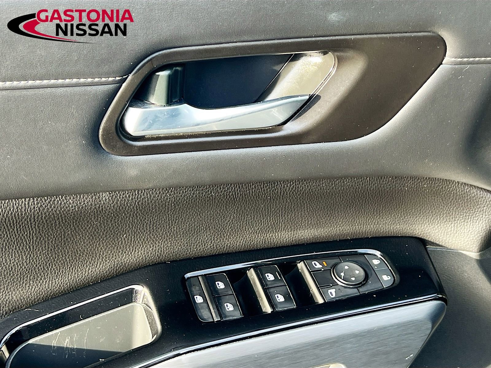 Used 2023 Nissan Pathfinder SL w/ SL Premium Package image 23