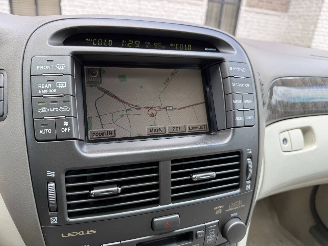 Used 2001 Lexus LS 430 RWD image 19