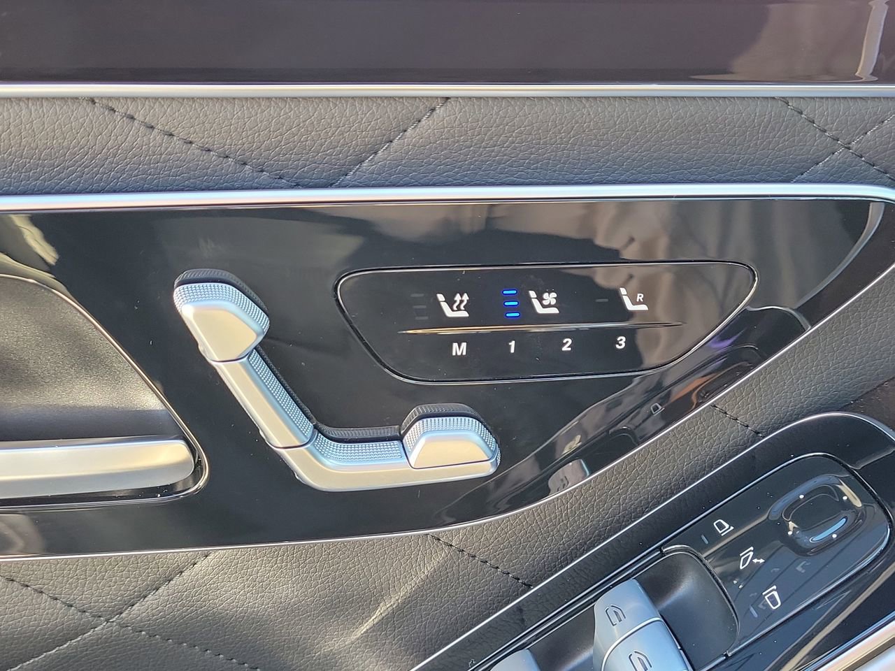 Certified 2023 Mercedes-Benz S 500 S 500 image 25