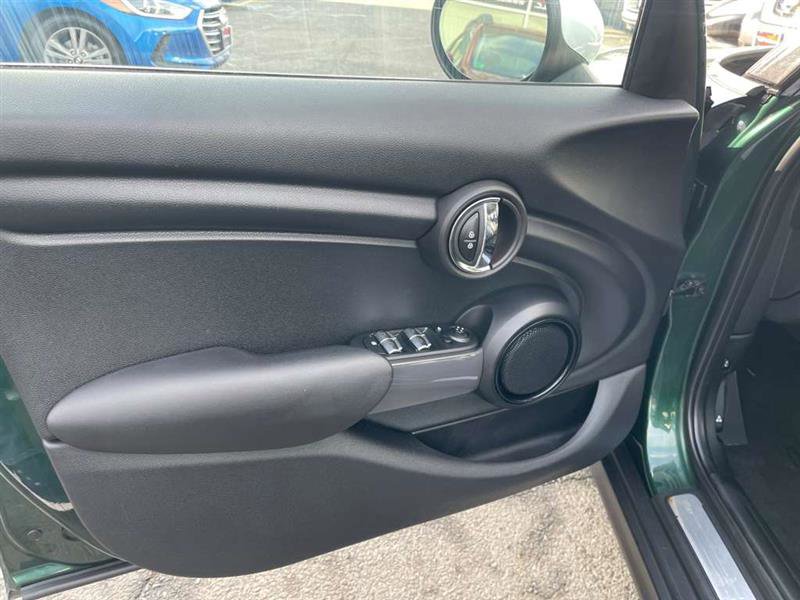 Used 2016 MINI Cooper 4-Door Hardtop image 61