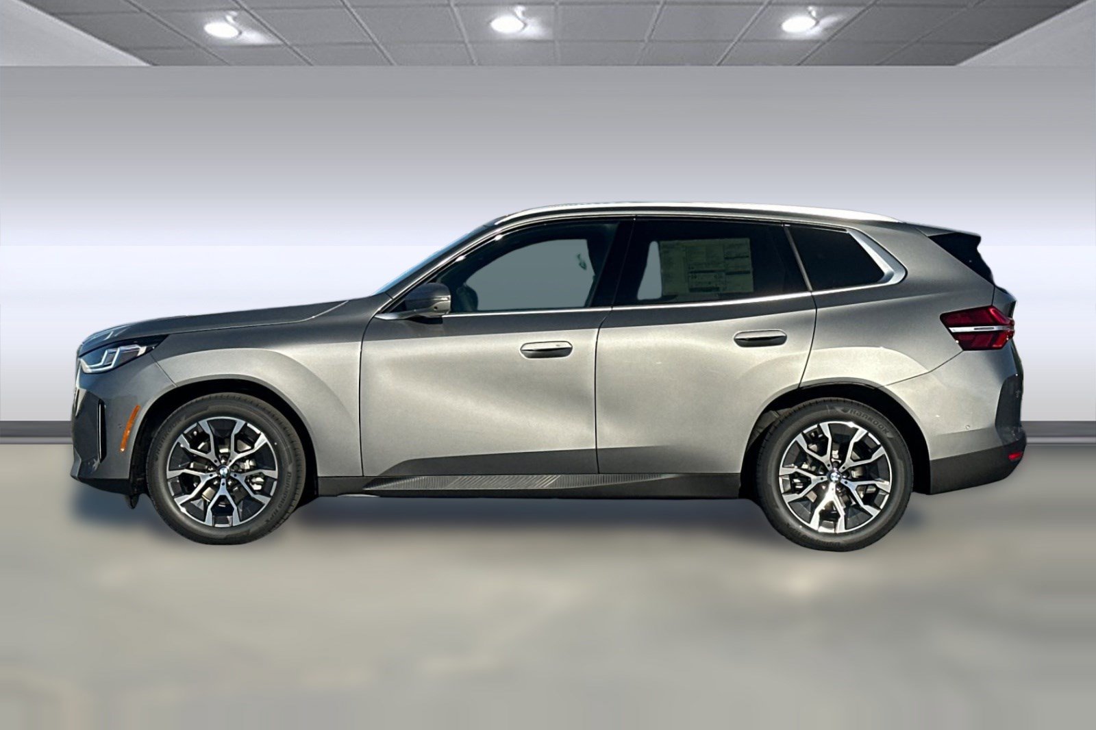Used 2026 BMW X3 xDrive30i w/ Premium Package AWD/4WD image 2
