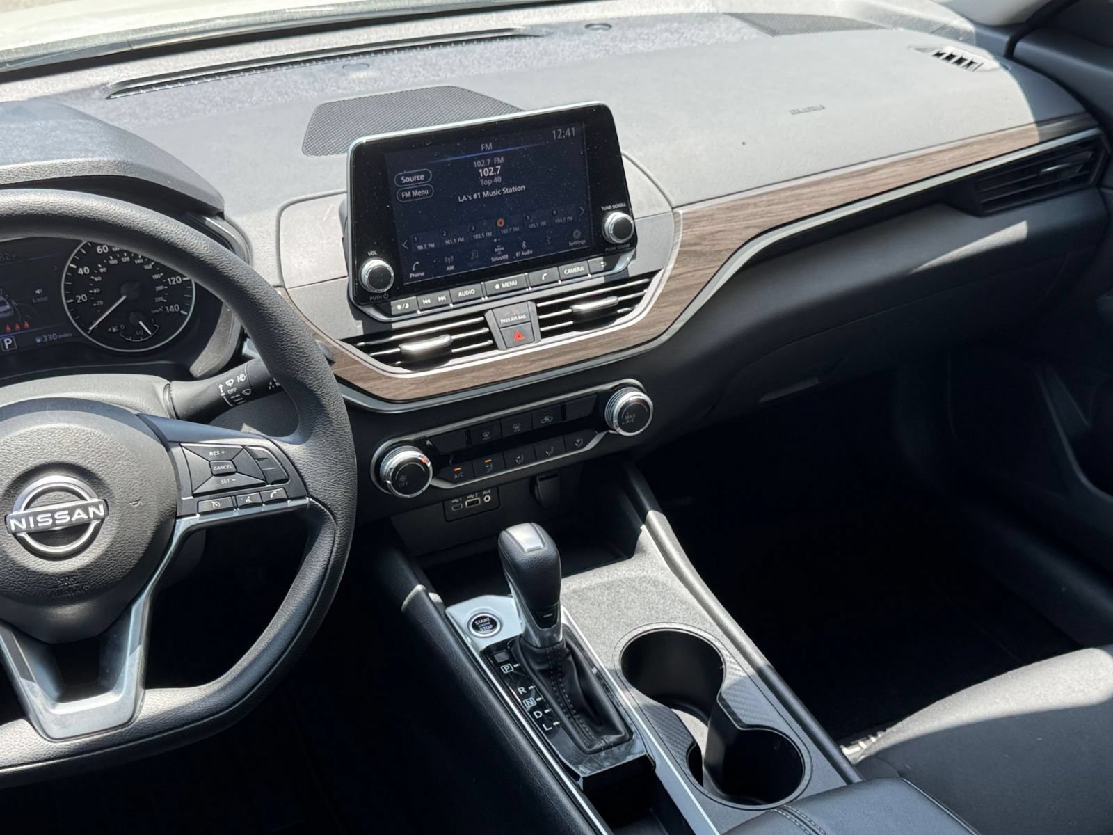 Used 2025 Nissan Altima 2.5 SV FWD image 19