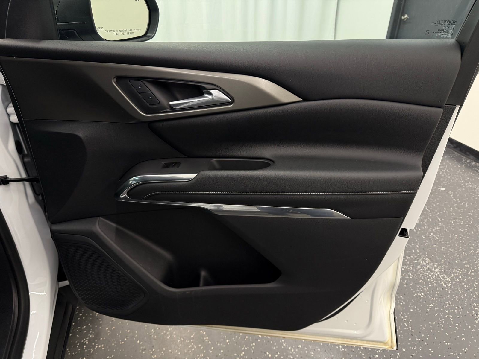 Used 2024 Chevrolet Traverse LS image 7