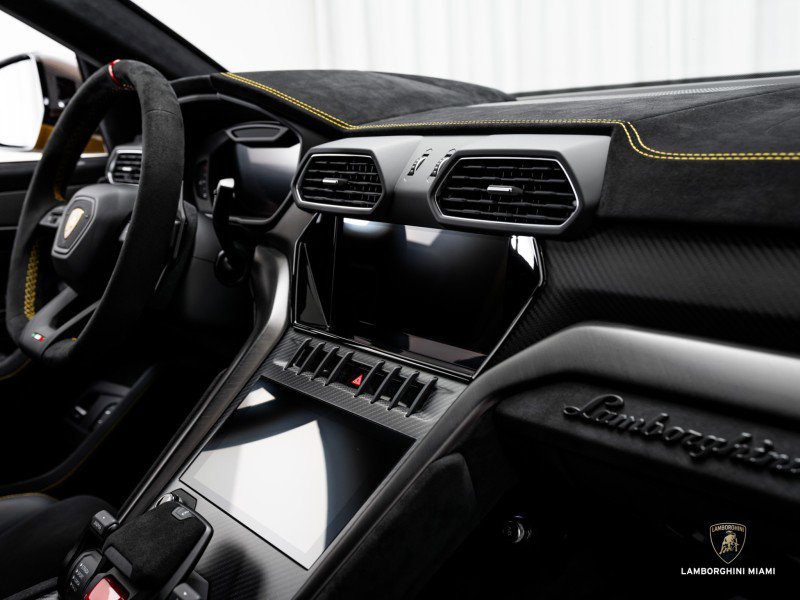 Used 2024 Lamborghini Urus Performante image 56
