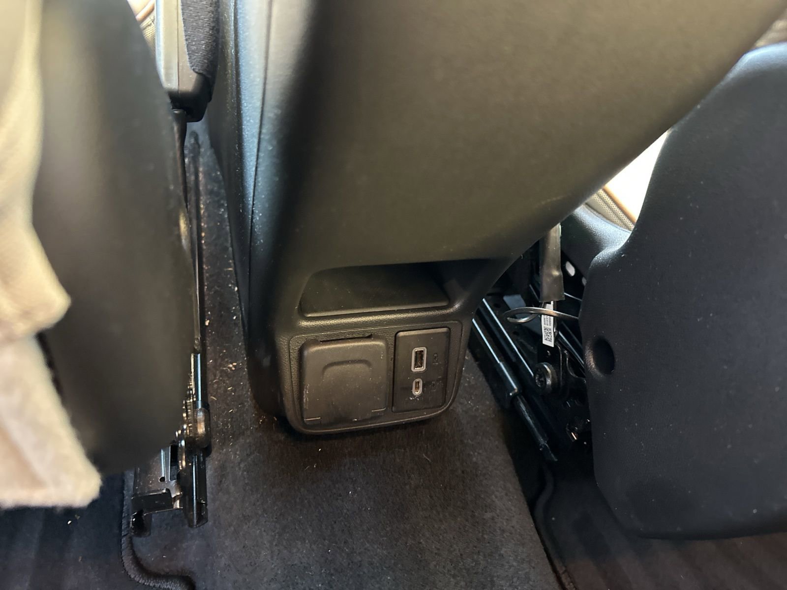 Used 2024 Buick Encore GX Avenir w/ Avenir Convenience Package image 23