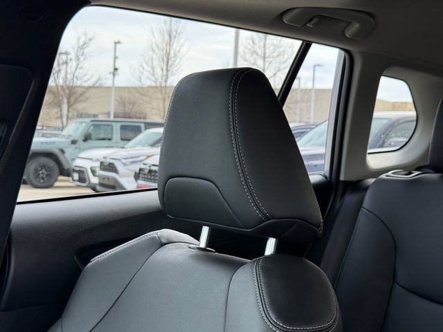 Used 2026 Toyota Corolla Cross XLE w/ Convenience Package image 16