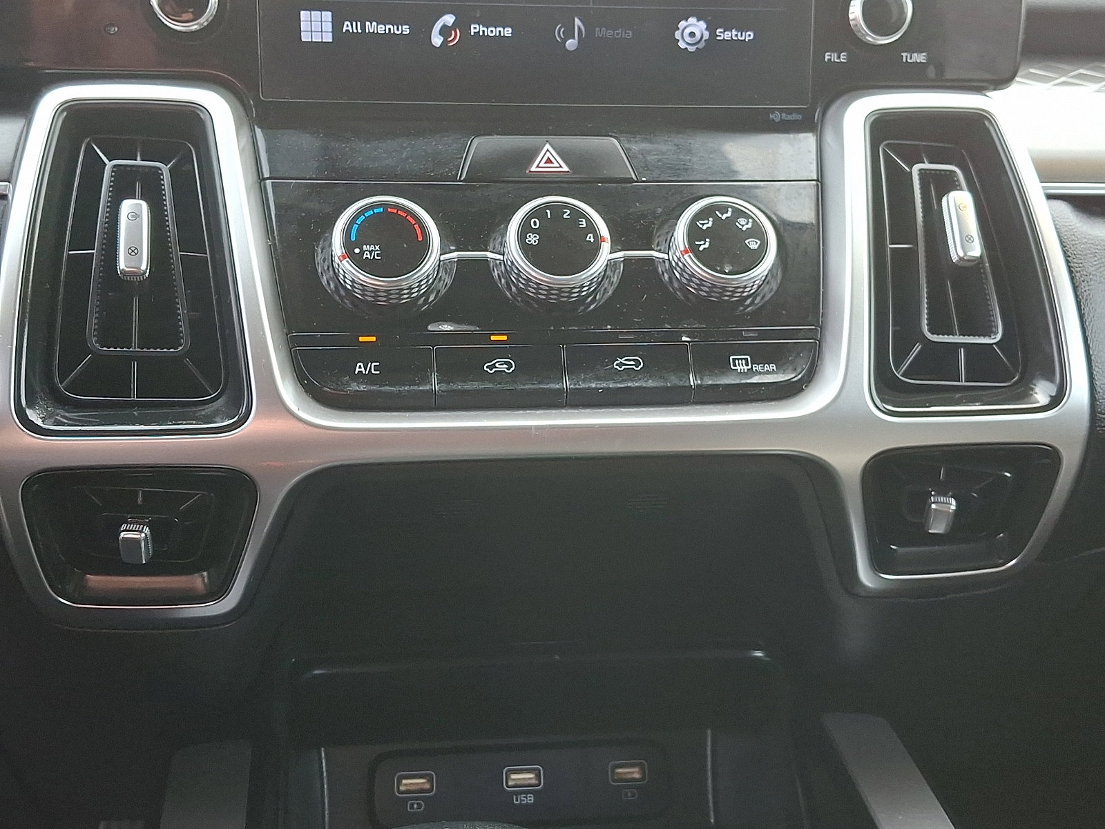 Used 2021 Kia Sorento LX image 17