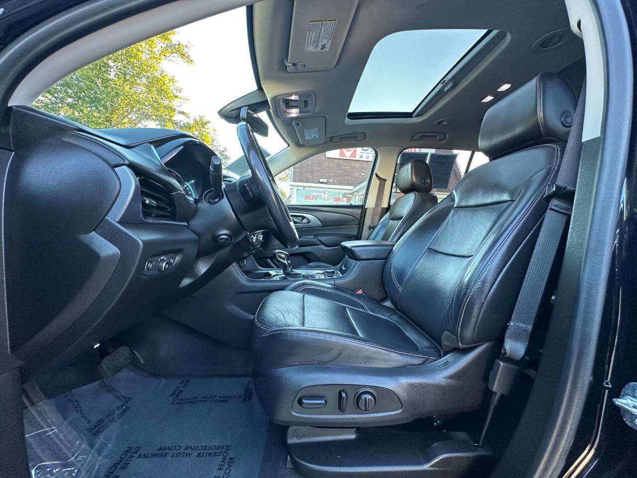 Used 2021 Chevrolet Traverse Premier image 16