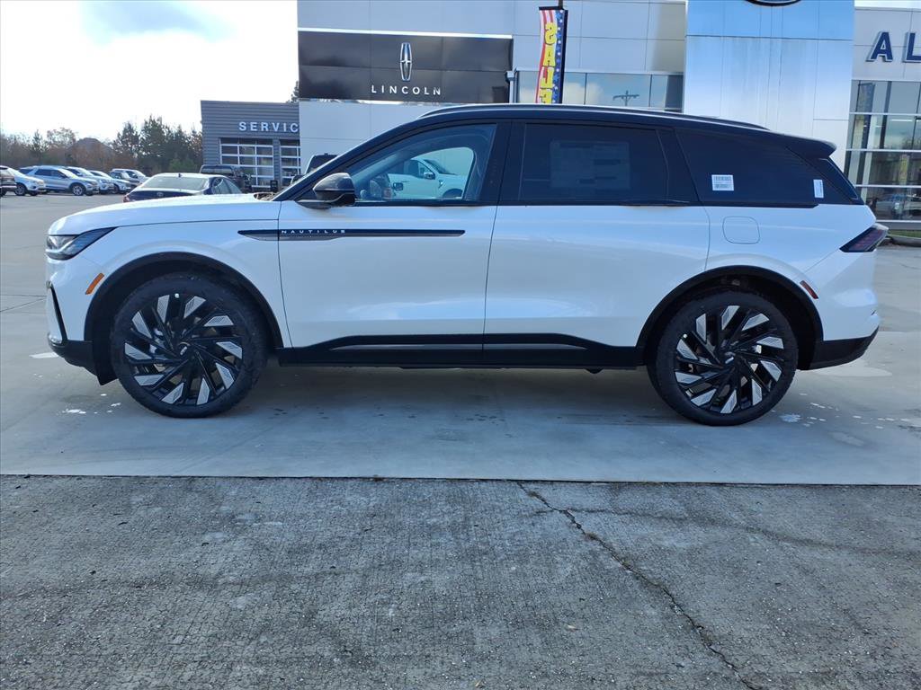 New 2026 Lincoln Nautilus Reserve w/ Jet Appearance Package image 2