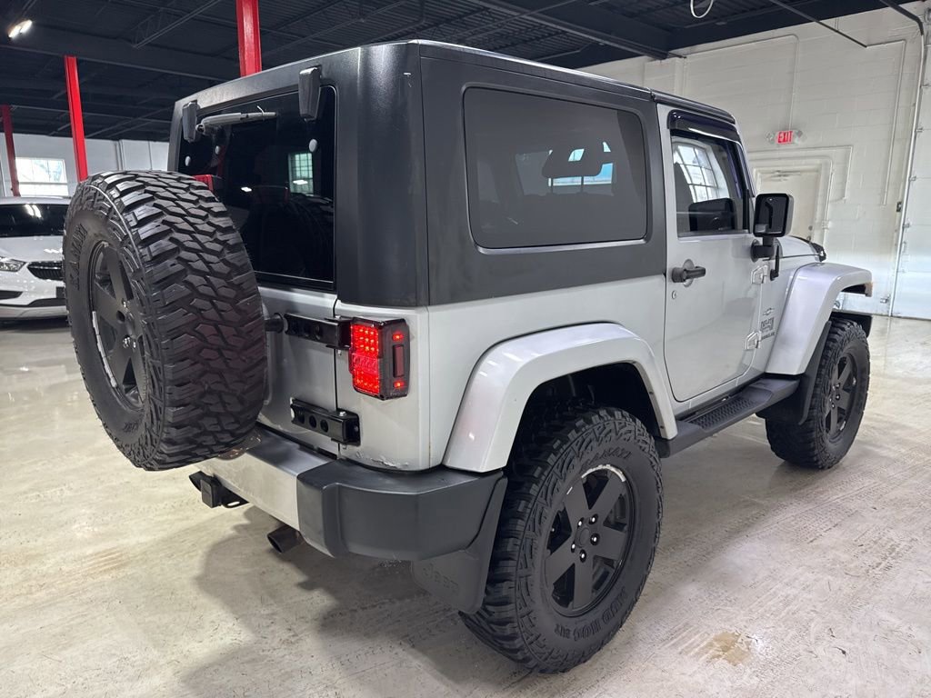Used 2008 Jeep Wrangler Sahara w/ Dual Top Group AWD/4WD image 7