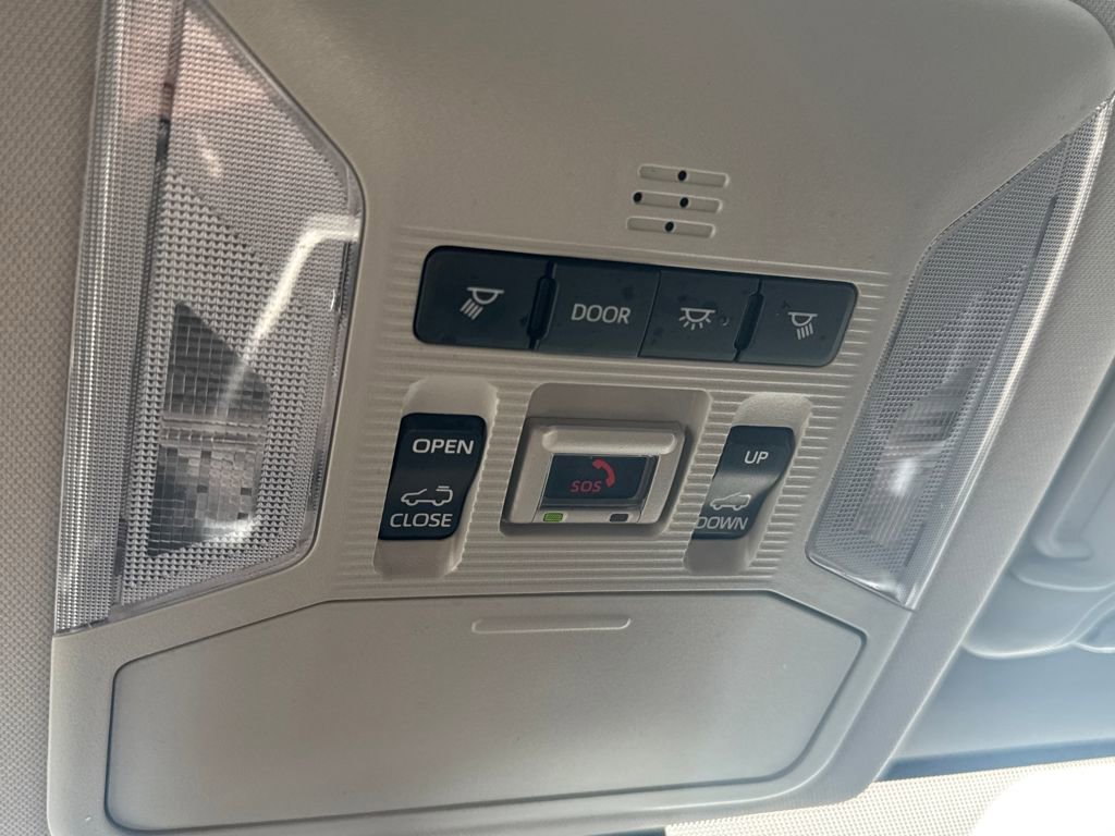 Used 2025 Toyota RAV4 XLE w/ Convenience Package image 30