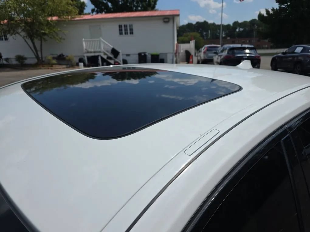 Used 2015 BMW 750Li RWD image 12