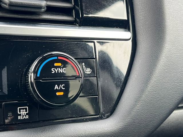 Used 2025 Nissan Pathfinder SL image 31