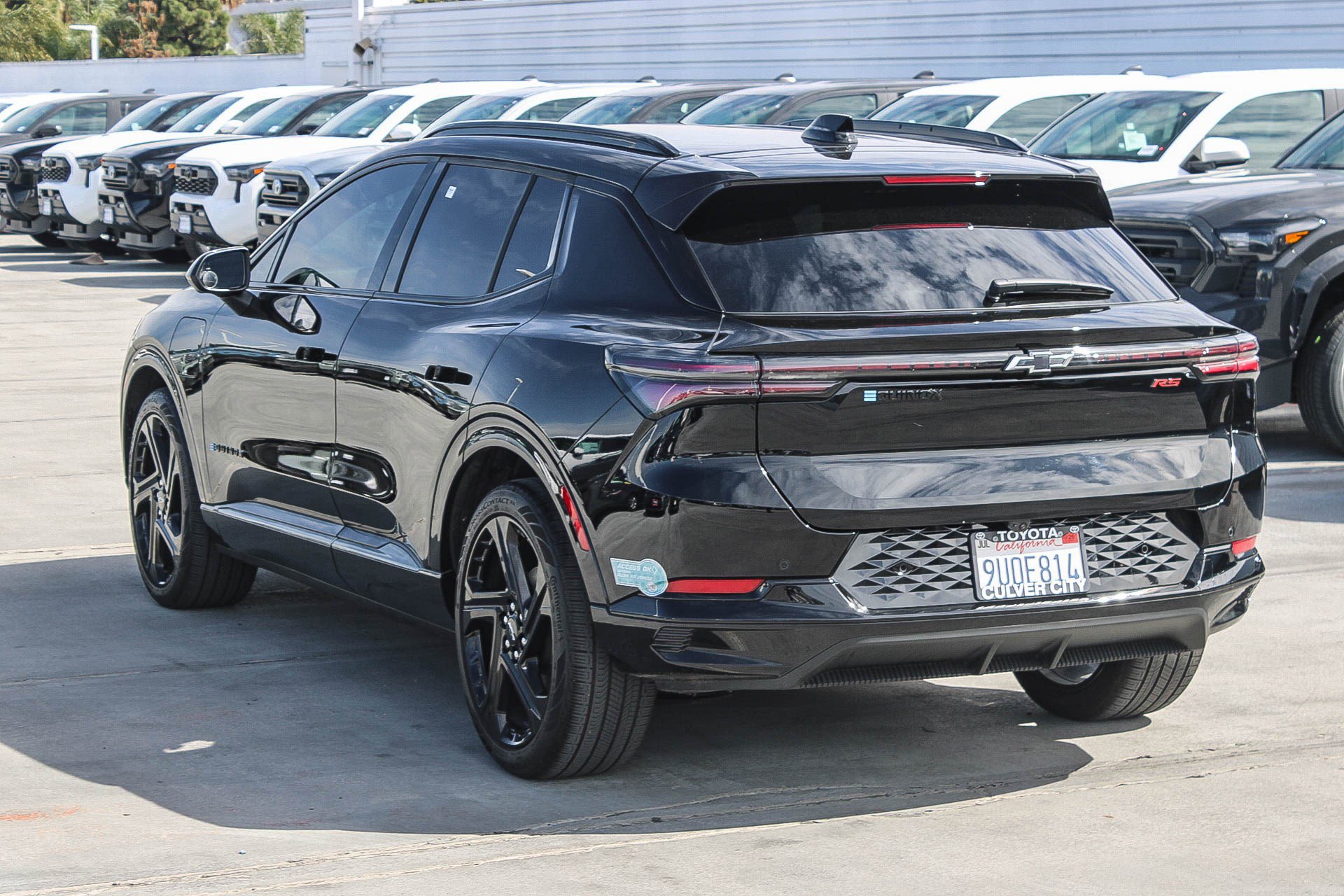 Used 2025 Chevrolet Equinox EV RS image 7