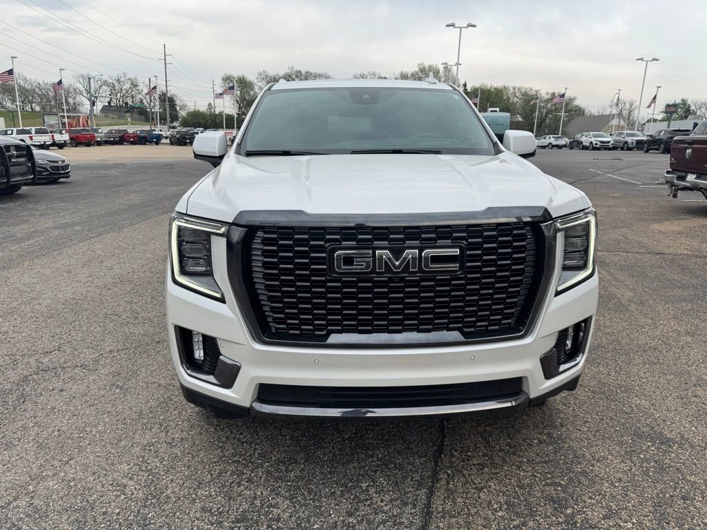 Used 2024 GMC Yukon Denali Ultimate image 2