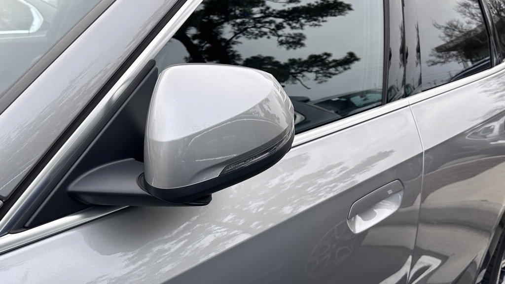 Used 2025 BMW X1 xDrive28i w/ Technology Package image 11