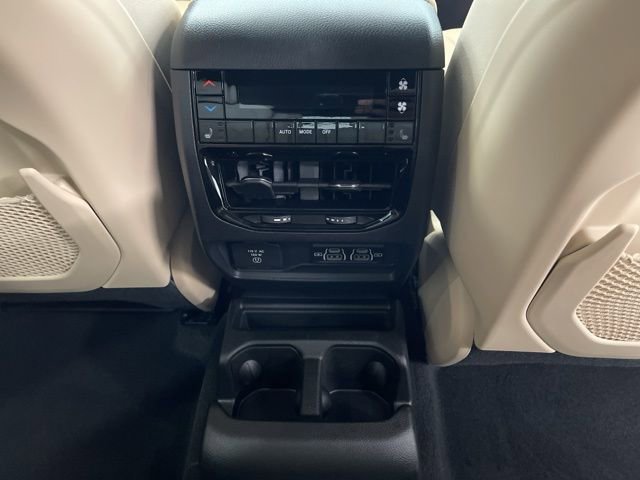 New 2025 Jeep Grand Cherokee L Limited w/ Trailer Tow Package image 38