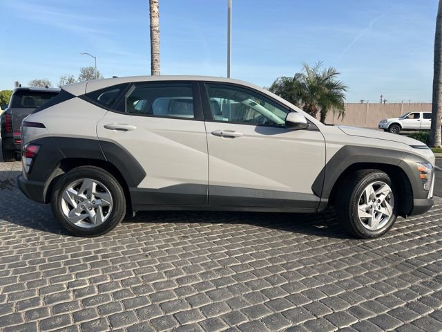 Used 2024 Hyundai Kona SE image 5
