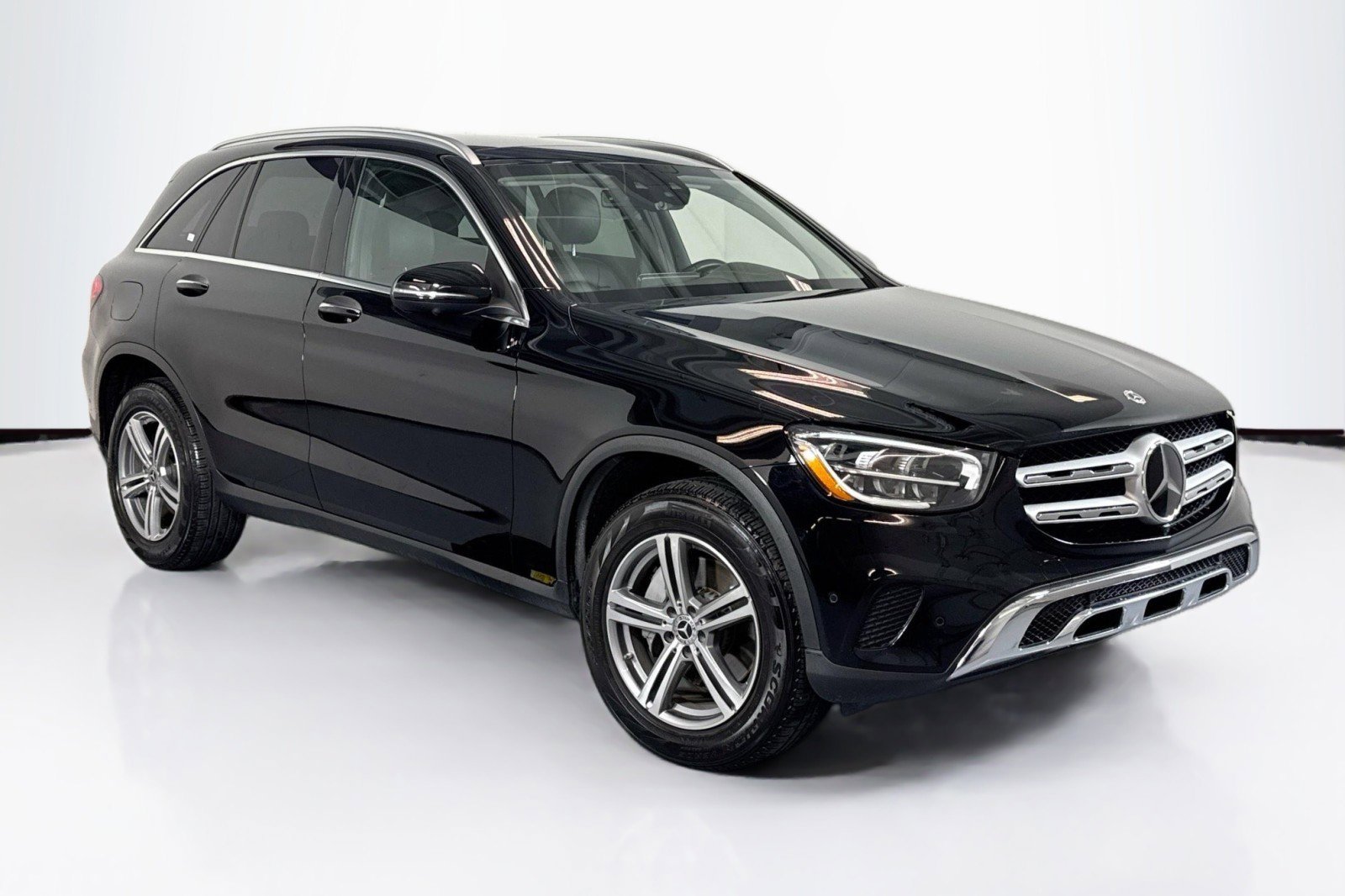 Certified 2021 Mercedes-Benz GLC 300 4MATIC image 3