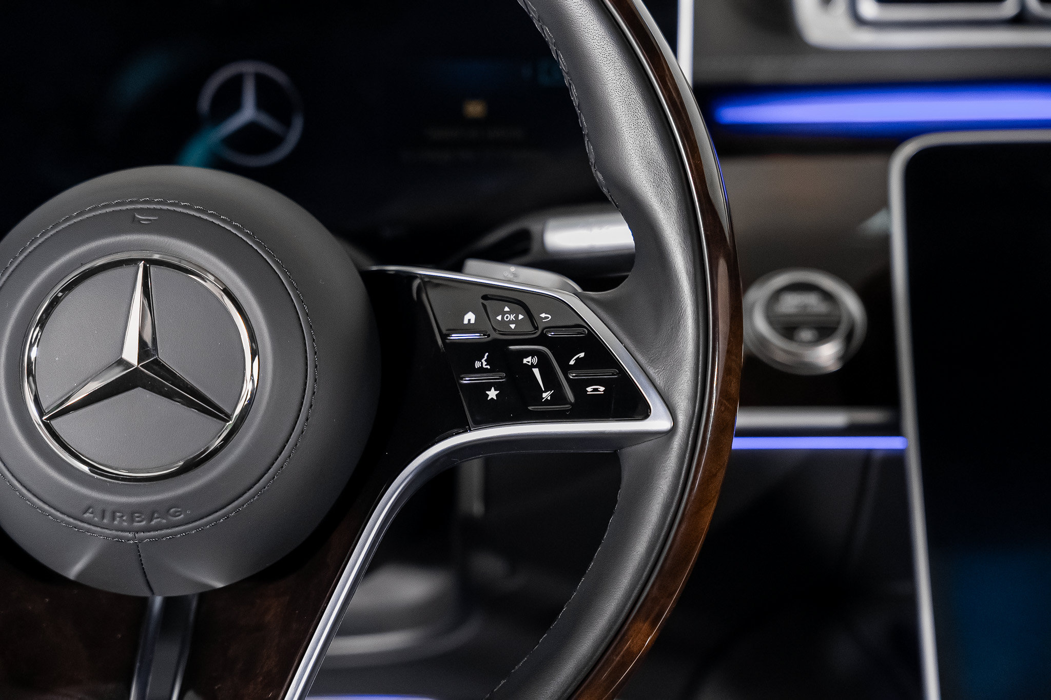 Used 2025 Mercedes-Benz Maybach S 580 4MATIC image 47