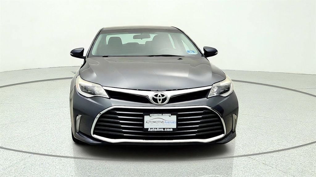Used 2016 Toyota Avalon XLE Plus FWD image 2
