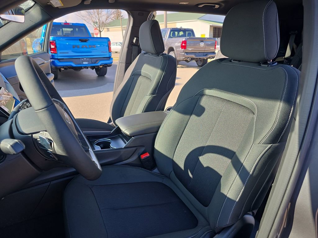 New 2026 Jeep Grand Cherokee L 4WD image 17