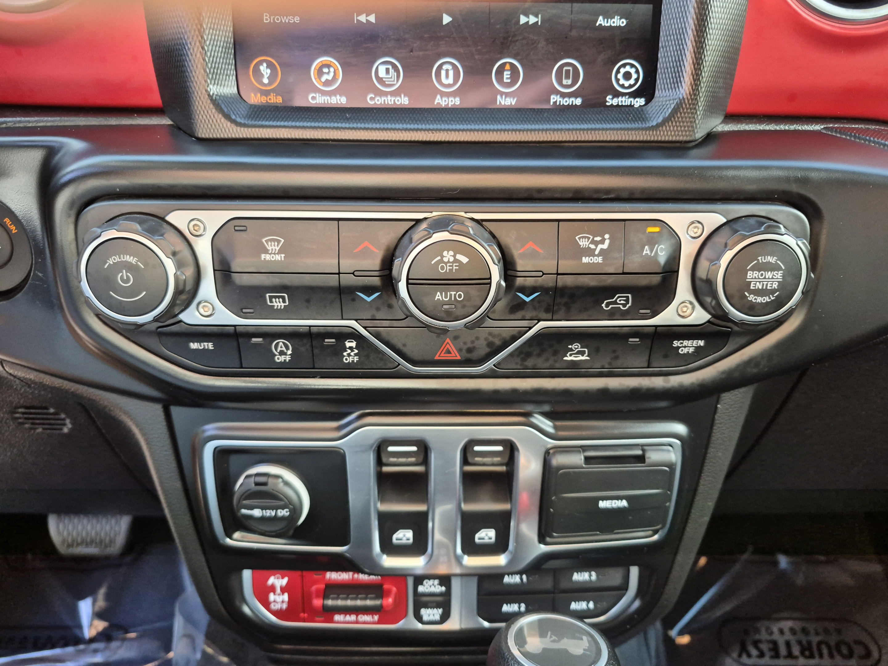 Used 2022 Jeep Wrangler Rubicon w/ LED Lighting Group AWD/4WD image 21