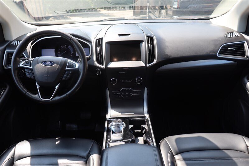 Used 2019 Ford Edge SEL w/ Equipment Group 201A AWD/4WD image 8